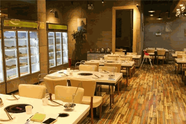 撸館创意串串香火锅加盟