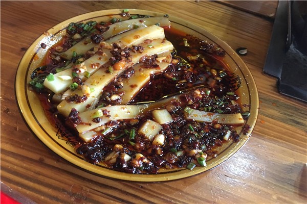 小卢均瓦罐豆花烤鱼加盟