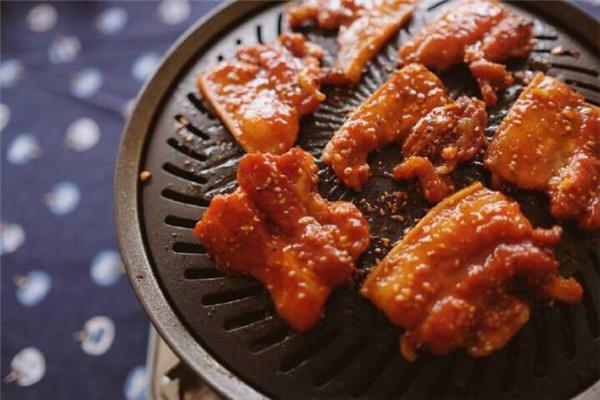 外婆馋小院烤肉加盟