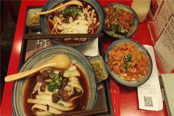 飞山蛮米粉铺子加盟