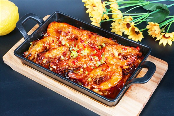 鱼兮兮板烧鱼饭加盟