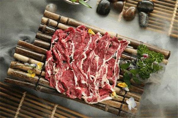 尽膳口福跷脚牛肉加盟