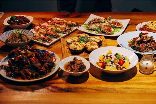 饭煲煲鲍汁煲仔饭加盟利润怎么样?