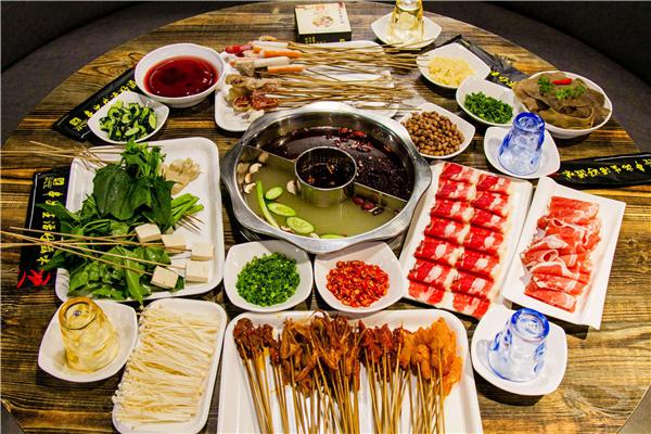 况且况且串串香火锅产品 门店图片