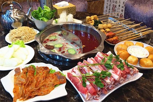 怡品川宇火锅