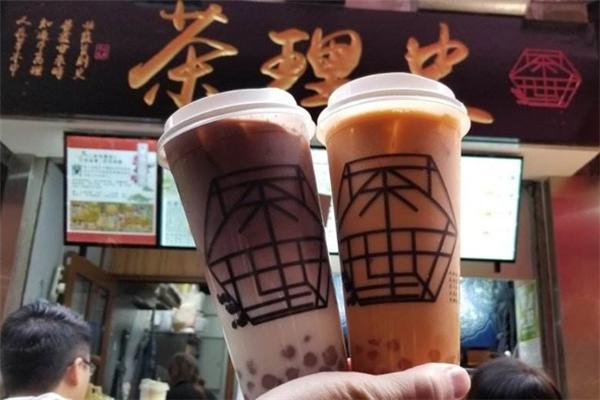 茶理史加盟