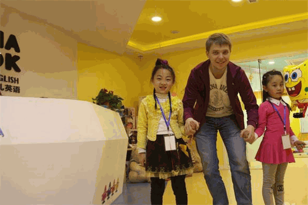 玛玛洛可少儿英语