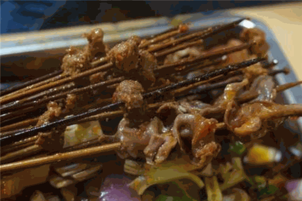 梁百斤油卤串串