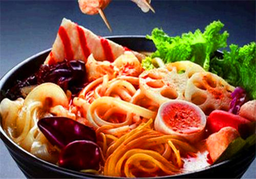 八品红舌麻辣烫