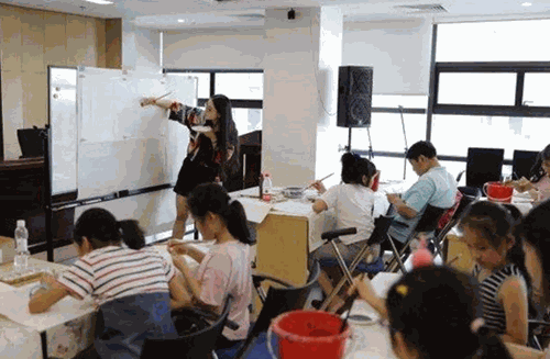 人美美育学堂产品 门店图片