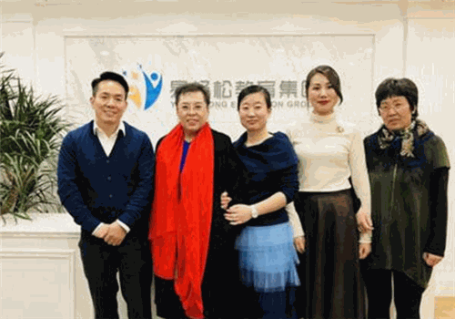 画精灵国际少儿创意美术