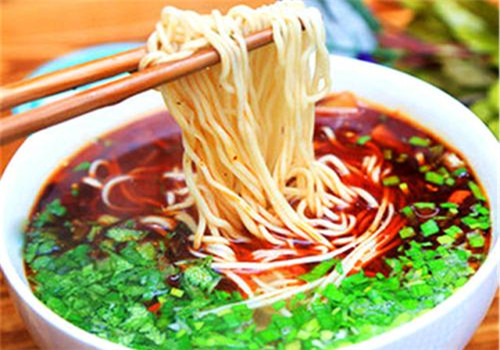 汤鲜笙精致牛肉面