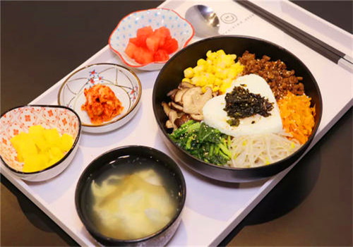 小食代烤肉拌饭