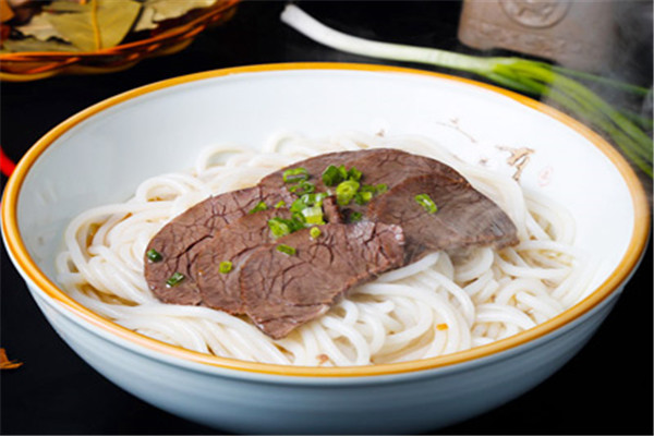 牛聋子红烧牛肉炖粉