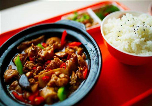 泉城印象黄焖鸡米饭