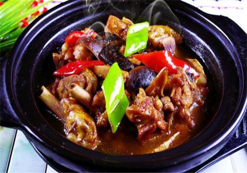 张浦黄焖鸡米饭