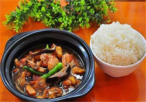 郝少爷黄焖鸡米饭