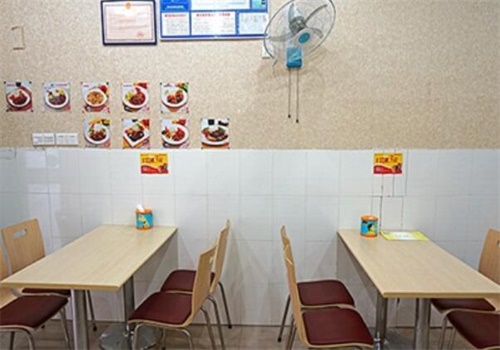 啃德起产品 门店图片