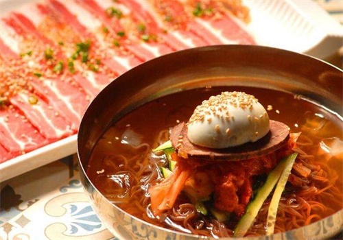 金佰年快餐