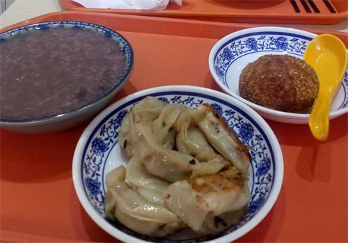 外婆屋餐饮