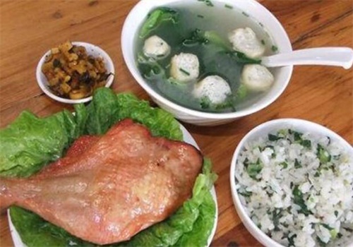 高八斗咸肉菜饭骨头汤