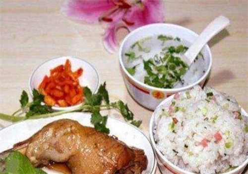高八斗咸肉菜饭骨头汤