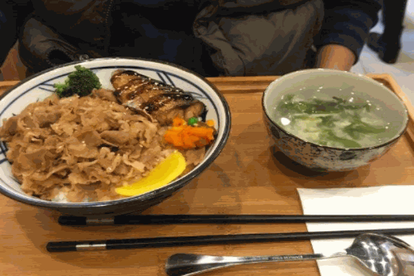 米番屋日式简餐产品 门店图片