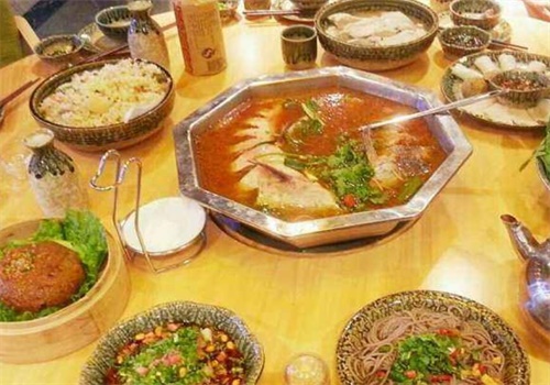 老凯俚酸汤鱼产品 门店图片