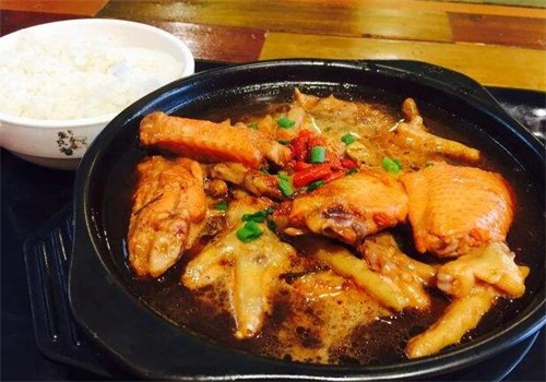 蒸上皇壹只蟹蟹煲饭