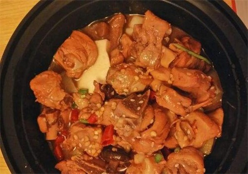 蒸上皇壹只蟹蟹煲饭