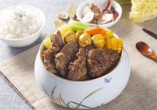 董老太秘制酱骨米饭