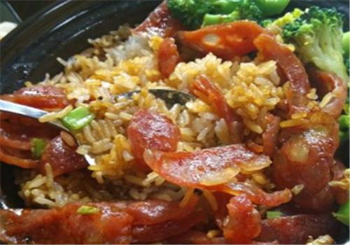 简单小厨煲仔饭产品 门店图片