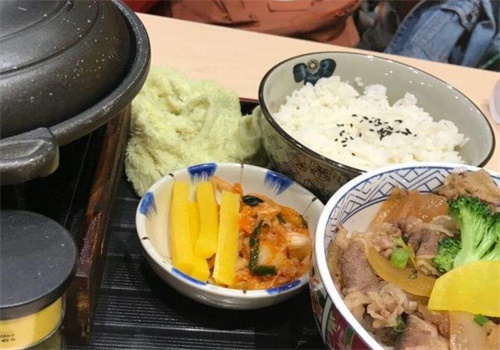 醒屋牛肉饭