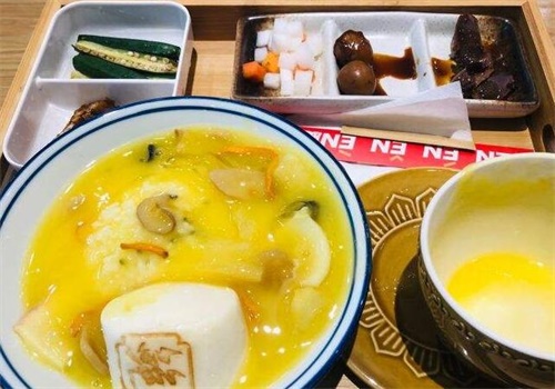 硬腿子佛跳墙捞饭