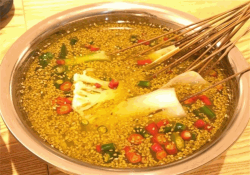 长颈鹿的口袋钵钵鸡