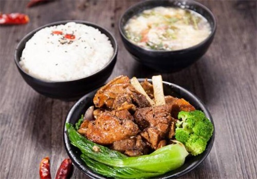 吉胤祥黑椒鸡肉饭