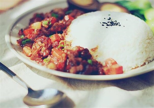 沙茶卤肉饭