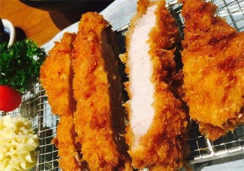 咚咖滋猪排饭