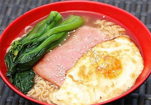 小晴天泡面小食堂