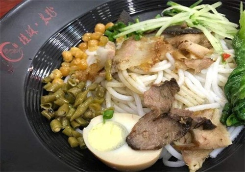 爽圆圆桂林米粉