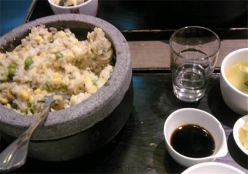 石打食石锅饭