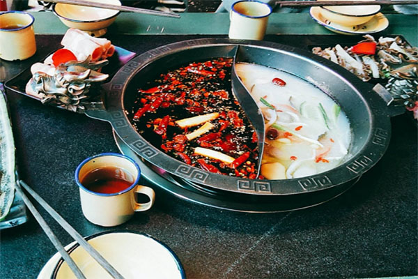 集结营地火锅加盟