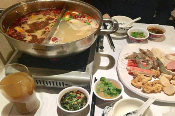 摇钱树金钱火锅加盟