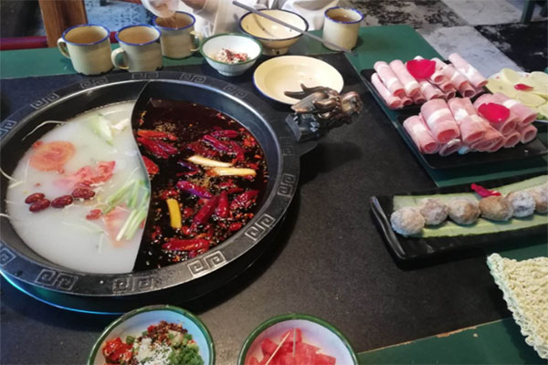 集结营地火锅加盟