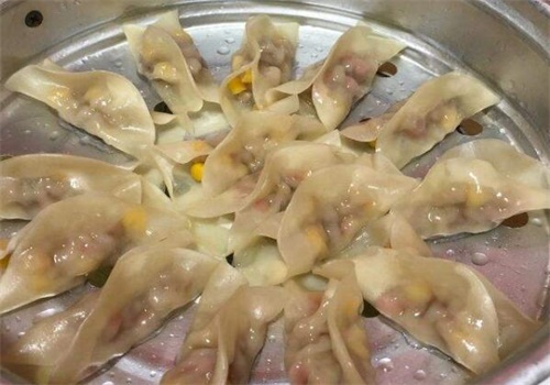 咸骨煲仔粥爽滑饺子王
