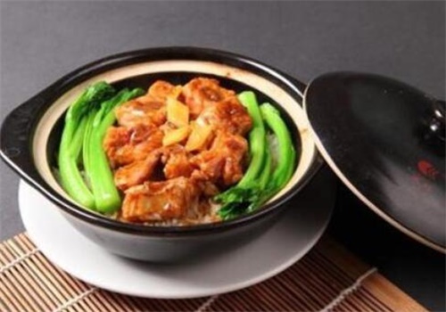 煲来饱去煲仔饭