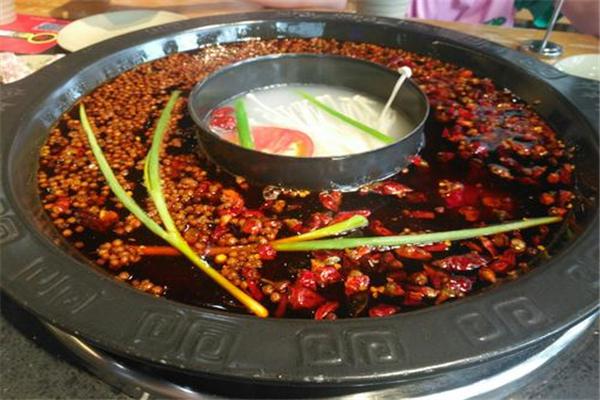 渝九老灶火锅产品 门店图片