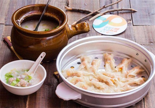 咸骨煲仔粥