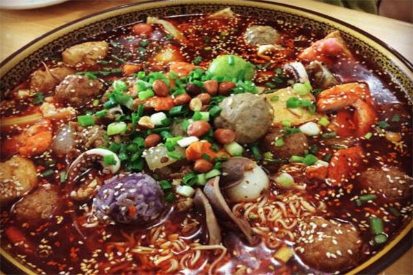 安发瞧麻辣烫加盟