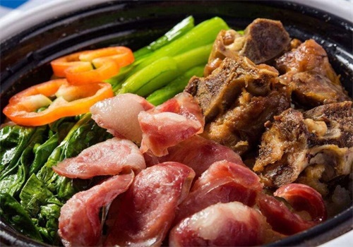 煲掌柜金牌煲仔饭